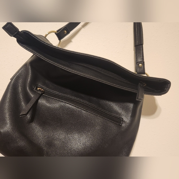 Franco Sarto Black Faux Leather (100%PVC) Messenger Bag w/Crossbody Strap - Picture 4 of 12